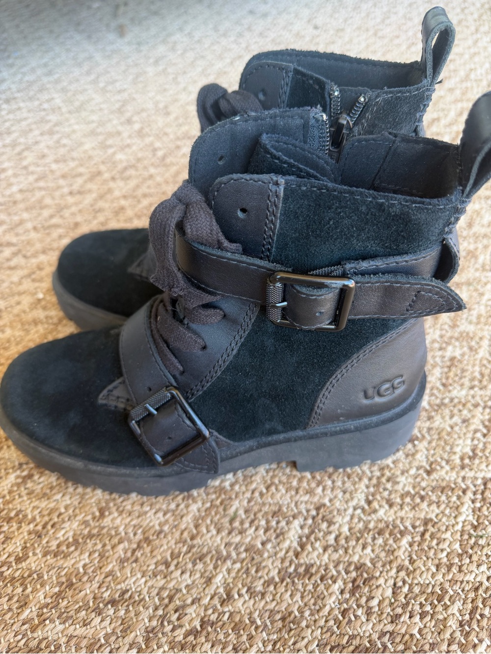 UGG ZORRAH BLACK WATERPROOF SUEDE MOTO BIKER BUCKLE BOOTS, US 6 ~excellent - Picture 1 of 8